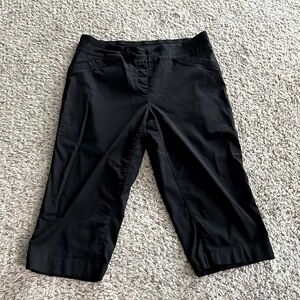 Black pull on capri 16